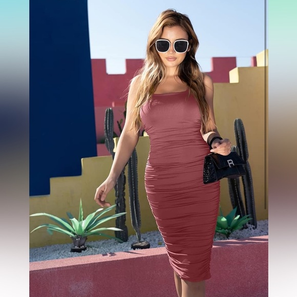 Sexy Tank Top Bodycon Ruched
Sleeveless Basic Midi Party Dress
8078 - Picture 3 of 7